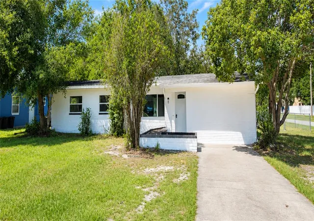 Homes for sale in Debary, FL | 8 Flamevine Ln, Debary, FL 32713 | MLS# O6417854
