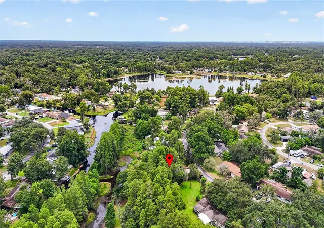 Homes for sale in Lutz, FL | 910 Hillside Dr, Lutz, FL 33549 | MLS# TB8520451