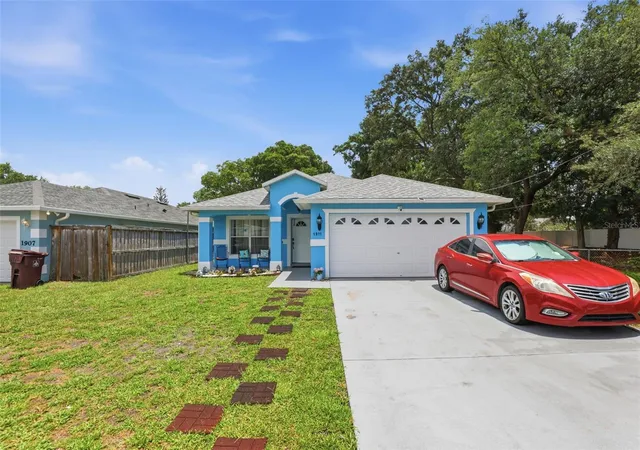Photo 1 of Single family home for sale at 1911 S Gadsen Blvd, Orlando, FL 32812 | MLS# G5113952 | Listing updated on 2026-07-11