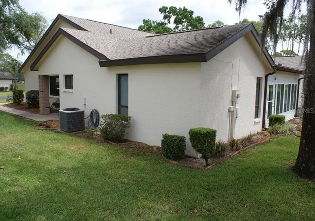 Photo 3 of Single family home for sale at 7445 Crestwood Dr, Weeki Wachee, FL 34613 | MLS# TB8520465 | Listing updated on 2026-08-21