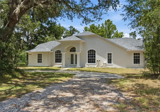 Homes for sale in Inverness, FL | 2419 E Stage Coach Trl, Inverness, FL 34452 | MLS# W7886836