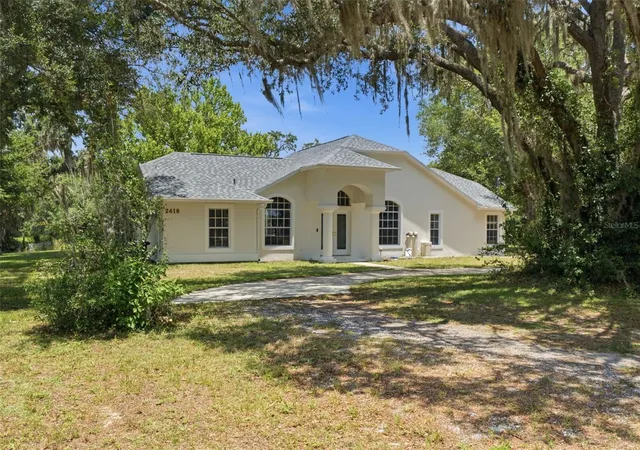 3rd image of 2419 E Stage Coach Trl, Inverness, FL 34452 | MLS# W7886836