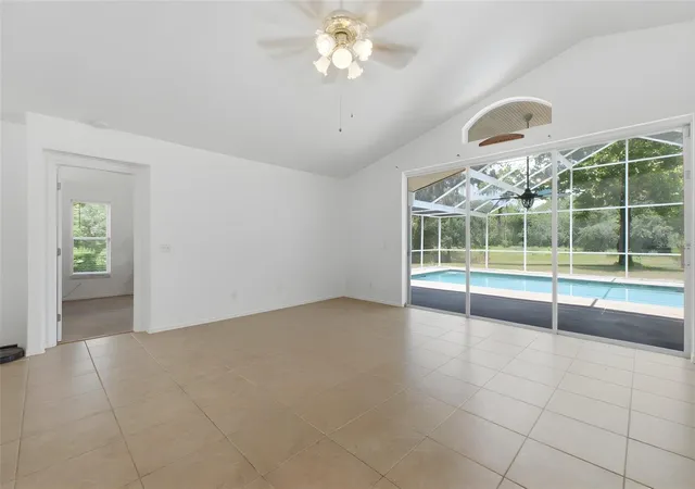 5th image of 2419 E Stage Coach Trl, Inverness, FL 34452 | MLS# W7886836