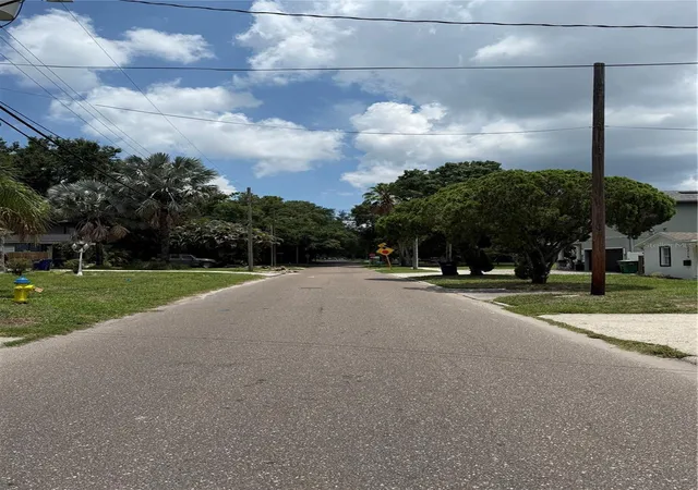 Photo 2 of Single family home for sale at 2711 N Myrtle Ave, Tampa, FL 33602 | MLS# TB8520473 | Listing updated on 2026-07-09