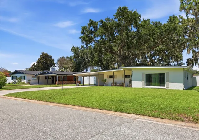 3rd image of 5120 Mortier Ave, Belle Isle, FL 32812 | MLS# O6417886
