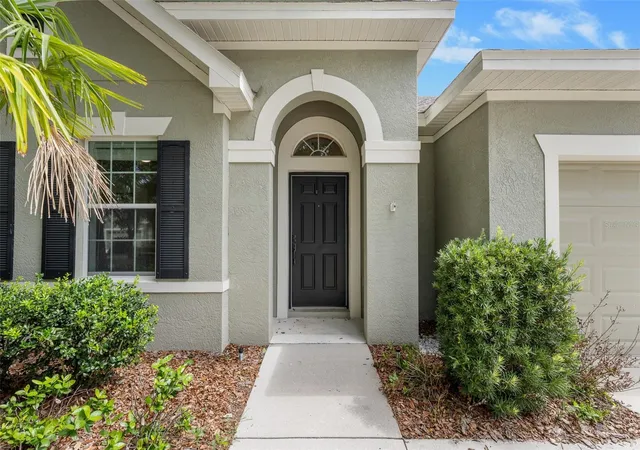 5th image of 15814 Starling Water Dr, Lithia, FL 33547 | MLS# TB8520482