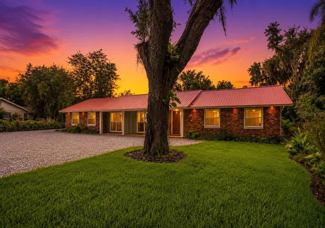 3rd image of 2072 Lake Ariana Blvd, Auburndale, FL 33823 | MLS# L4962862