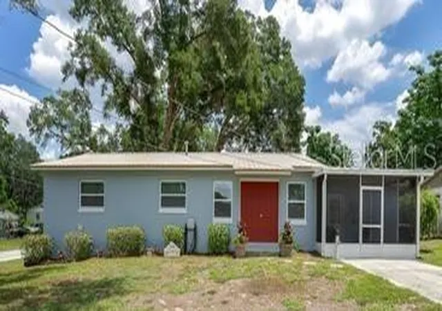 Homes for sale in Fruitland Park, FL | 709 Cindy Ave, Fruitland Park, FL 34731 | MLS# G5113956