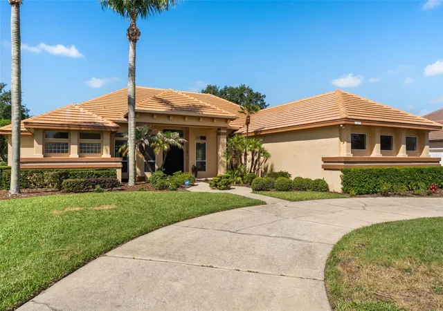 Photo 1 of Single family home for sale at 11217 Willow Gdns Dr, Windermere, FL 34786 | MLS# O6417903 | Listing updated on 2026-08-31