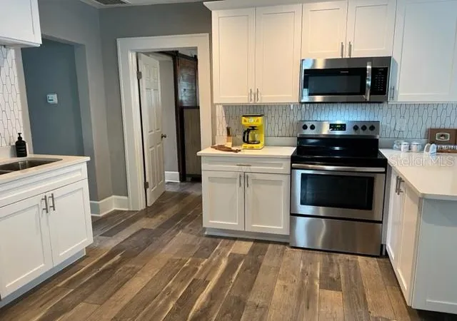 Photo 2 of Single family home for sale at 1137 Highland St S, St Petersburg, FL 33701 | MLS# TB8520497 | Listing updated on 2026-10-29