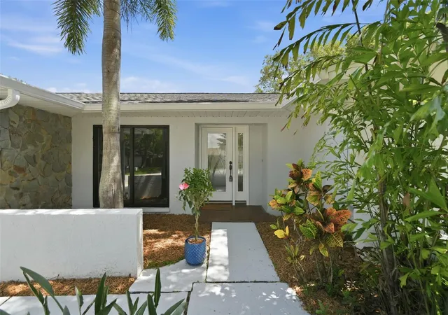 Photo 2 of Single family home for sale at 104 Nestlebranch Dr, Safety Harbor, FL 34695 | MLS# TB8520501 | Listing updated on 2026-10-05