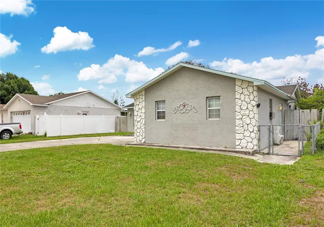 Photo 2 of Single family home for sale at 5349 Moonglow Blvd, Orlando, FL 32839 | MLS# O6417922 | Listing updated on 2026-09-12