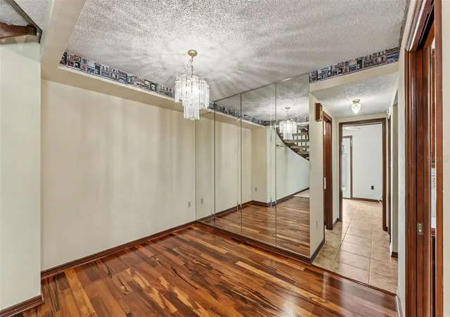 Photo 4 of Townhouse for sale at 633 Victoria Sq Ln, Lakeland, FL 33813 | MLS# L4962863 | Listing updated on 2026-10-01