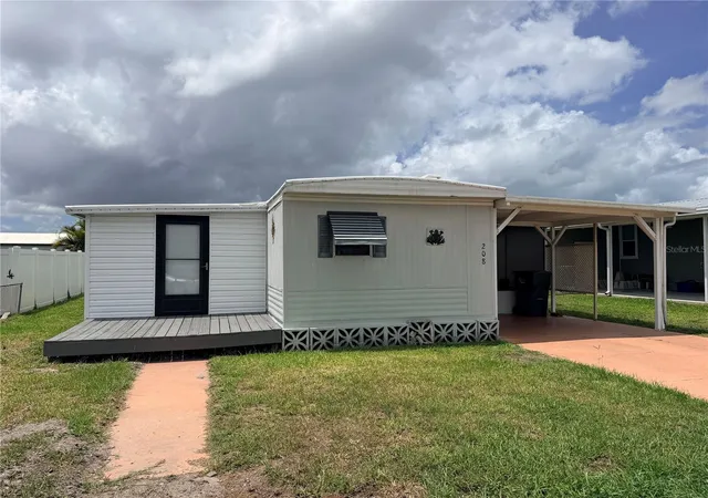 1st image of 208 50th Avenue Dr E, Bradenton, FL 34203 | MLS# A4697441