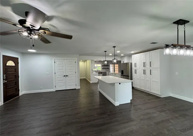 Photo 3 of Single family home for sale at 1809 Stella Ct N, Lakeland, FL 33813 | MLS# L4962864 | Listing updated on 2026-09-13