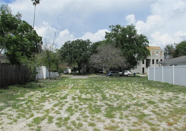 Photo 2 of Land for sale at 508 E Davis Blvd, Tampa, FL 33606 | MLS# TB8520527 | Listing updated on 2026-10-08