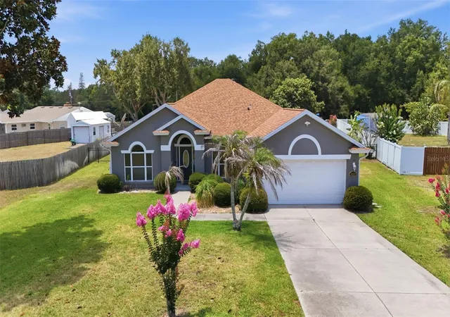 Homes for sale in Grand Island, FL | 36723 Sundance Dr, Grand Island, FL 32735 | MLS# G5113965