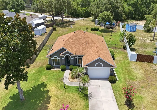 Homes for sale in Grand Island, FL | 36723 Sundance Dr, Grand Island, FL 32735 | MLS# G5113965