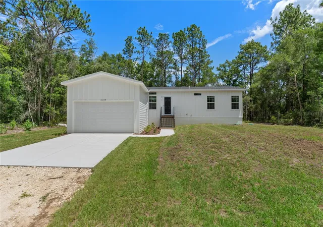 Photo 3 of Manufactured home for sale at 14249 E Razorbill Ave, Brooksville, FL 34614 | MLS# W7886843 | Listing updated on 2026-09-02