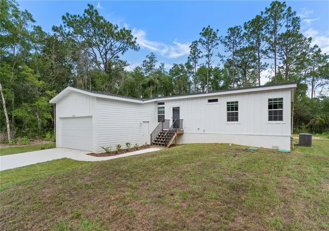 Photo 4 of Manufactured home for sale at 14249 E Razorbill Ave, Brooksville, FL 34614 | MLS# W7886843 | Listing updated on 2026-09-02
