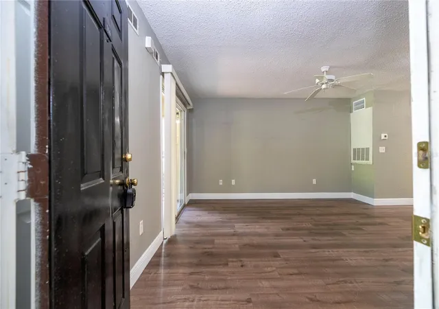 Listing Photo 3 - Condo for sale in building located at 2210 Yankee Pl, Orlando, FL 32839 - Unit #316
