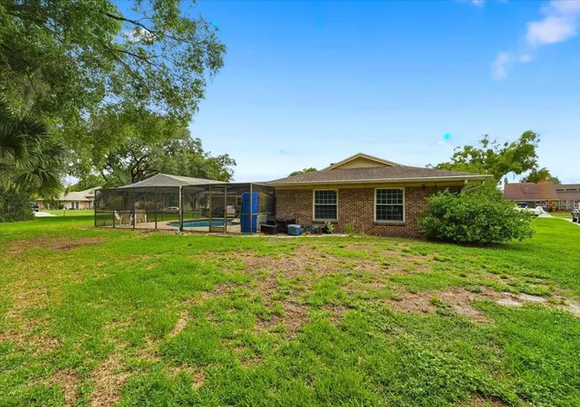 Homes for sale in Mulberry, FL | 137 Wood Hall Dr, Mulberry, FL 33860 | MLS# O6417951