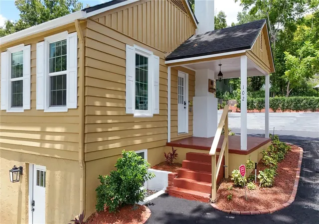 4th image of 102 N Clayton St, Mount Dora, FL 32757 | MLS# G5113969