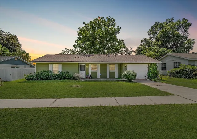 Photo 1 of Single family home for sale at 15083 Sw 43rd Terrace Rd, Ocala, FL 34473 | MLS# OM726903 | Listing updated on 2026-08-05