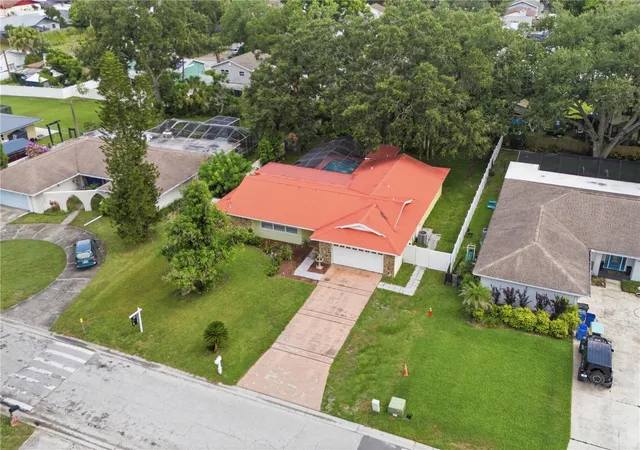 Photo 2 of Single family home for sale at 1514 Burning Tree Ln, Brandon, FL 33510 | MLS# TB8520564 | Listing updated on 2026-10-08