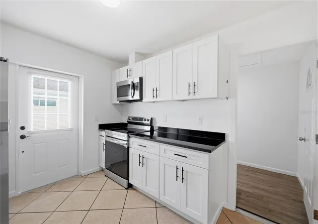Photo 3 of Single family home for sale at 1514 Burning Tree Ln, Brandon, FL 33510 | MLS# TB8520564 | Listing updated on 2026-10-08