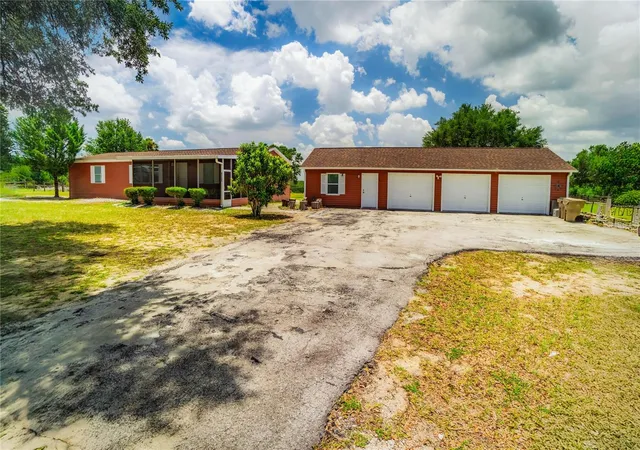 Photo 1 of Manufactured home for sale at 4100 Marion County Rd, Weirsdale, FL 32195 | MLS# O6417963 | Listing updated on 2026-06-19