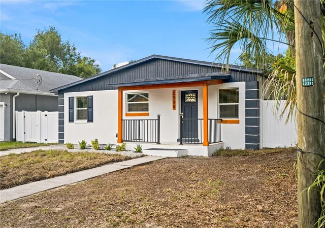Photo 2 of Single family home for sale at 2908 E 26th Avenue, Tampa, FL 33605 | MLS# TB8520590 | Listing updated on 2026-10-17