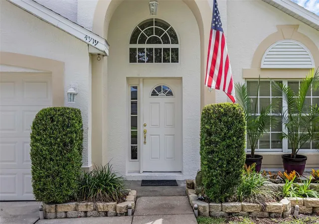Photo 3 of Single family home for sale at 4919 Jetton Dr, Orlando, FL 32837 | MLS# O6417983 | Listing updated on 2026-10-06