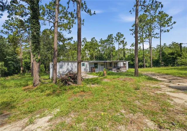 Homes for sale in Morriston, FL | 2290 Se 141st Ave, Morriston, FL 32668 | MLS# OM726906