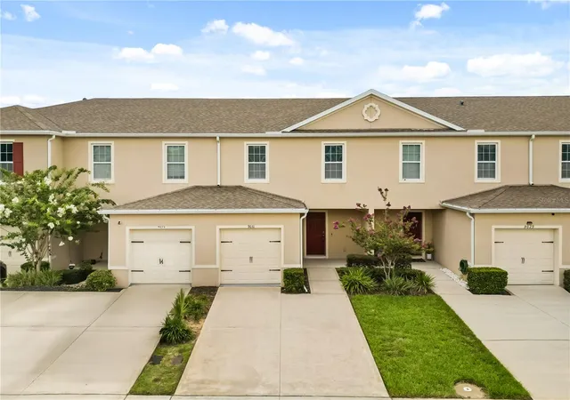 Photo 3 of Townhouse for sale at 9031 Wildflower Ln, Kissimmee, FL 34747 | MLS# O6417989 | Listing updated on 2026-08-29