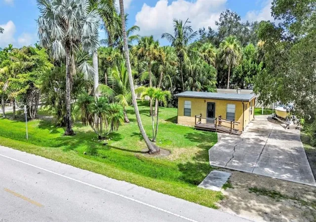 2nd image of 1931 Danford St, Naples, FL 34112 | MLS# A4697457