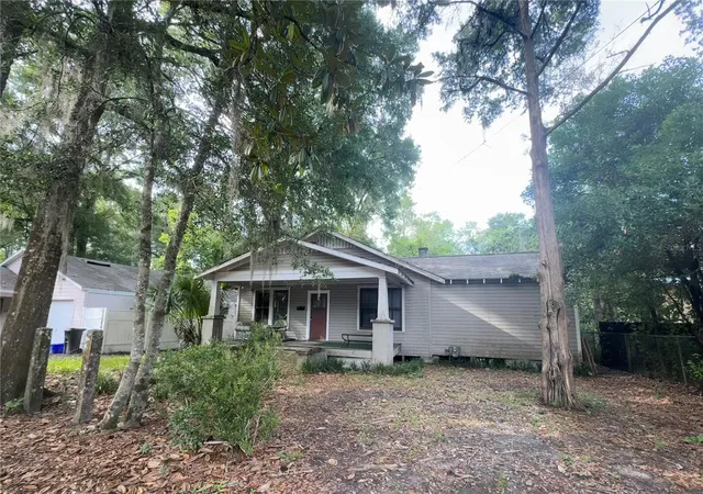 4th image of 907 Nw 11Th Ave, Gainesville, FL 32601 | MLS# GC541306