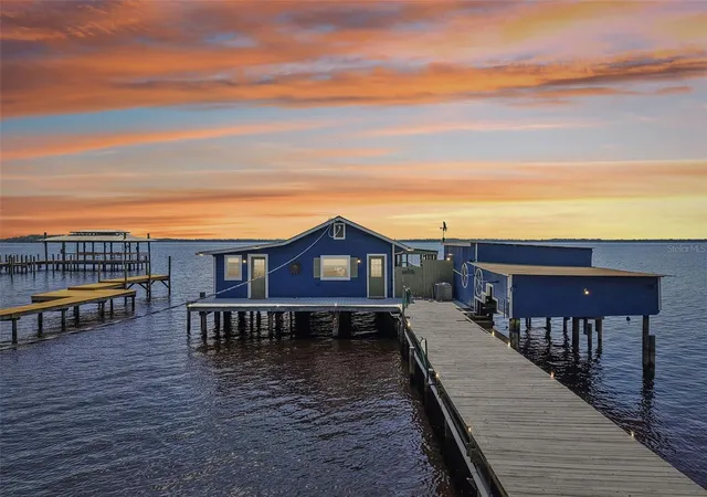 Photo 1 of Single family home for sale at 21 S Lake St, Crescent City, FL 32112 | MLS# FC319356 | Listing updated on 2026-09-12