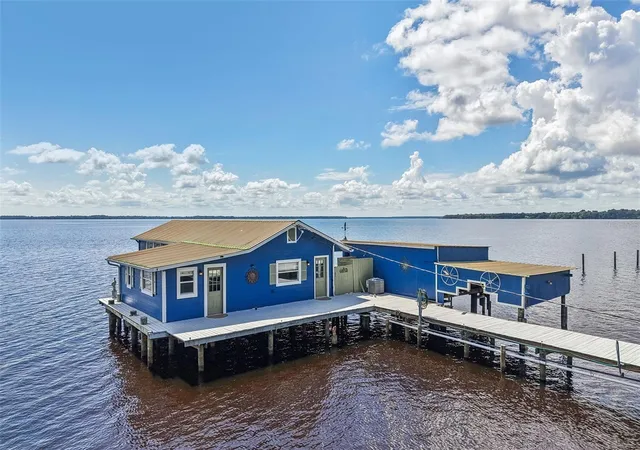 2nd image of 21 S Lake St, Crescent City, FL 32112 | MLS# FC319356
