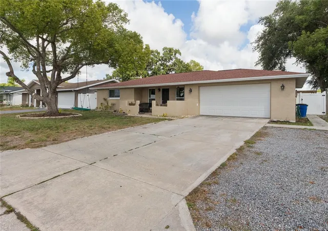 Photo 3 of Single family home for sale at 7528 Scottie Dr, Port Richey, FL 34668 | MLS# TB8520637 | Listing updated on 2026-07-25