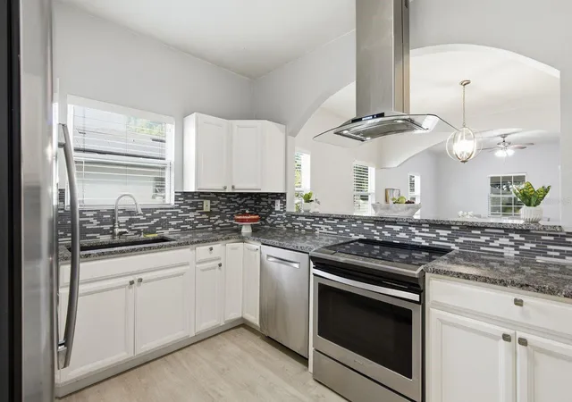Homes for sale in Tampa, FL | 2815 N Taliaferro Ave, Tampa, FL 33602 | MLS# TB8520641