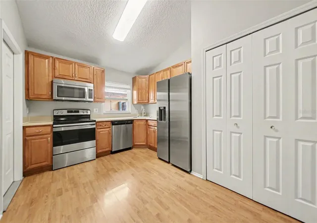 4th image of 1077 Sugarberry Trl, Oviedo, FL 32765 | MLS# O6418007