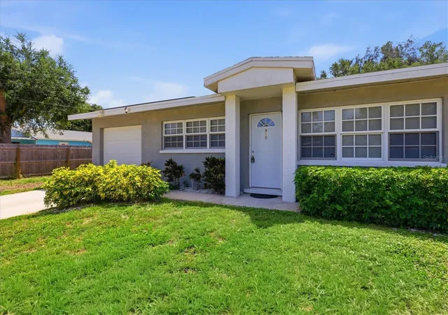 Homes for sale in Palmetto, FL | 910 16th Ave W, Palmetto, FL 34221 | MLS# A4697464