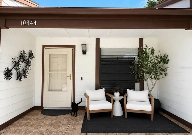 Photo 3 of Sale Pending at 10344 Councils Way, Temple Terrace, FL 33617 | MLS# TB8520648 | Listing updated on 2026-08-29
