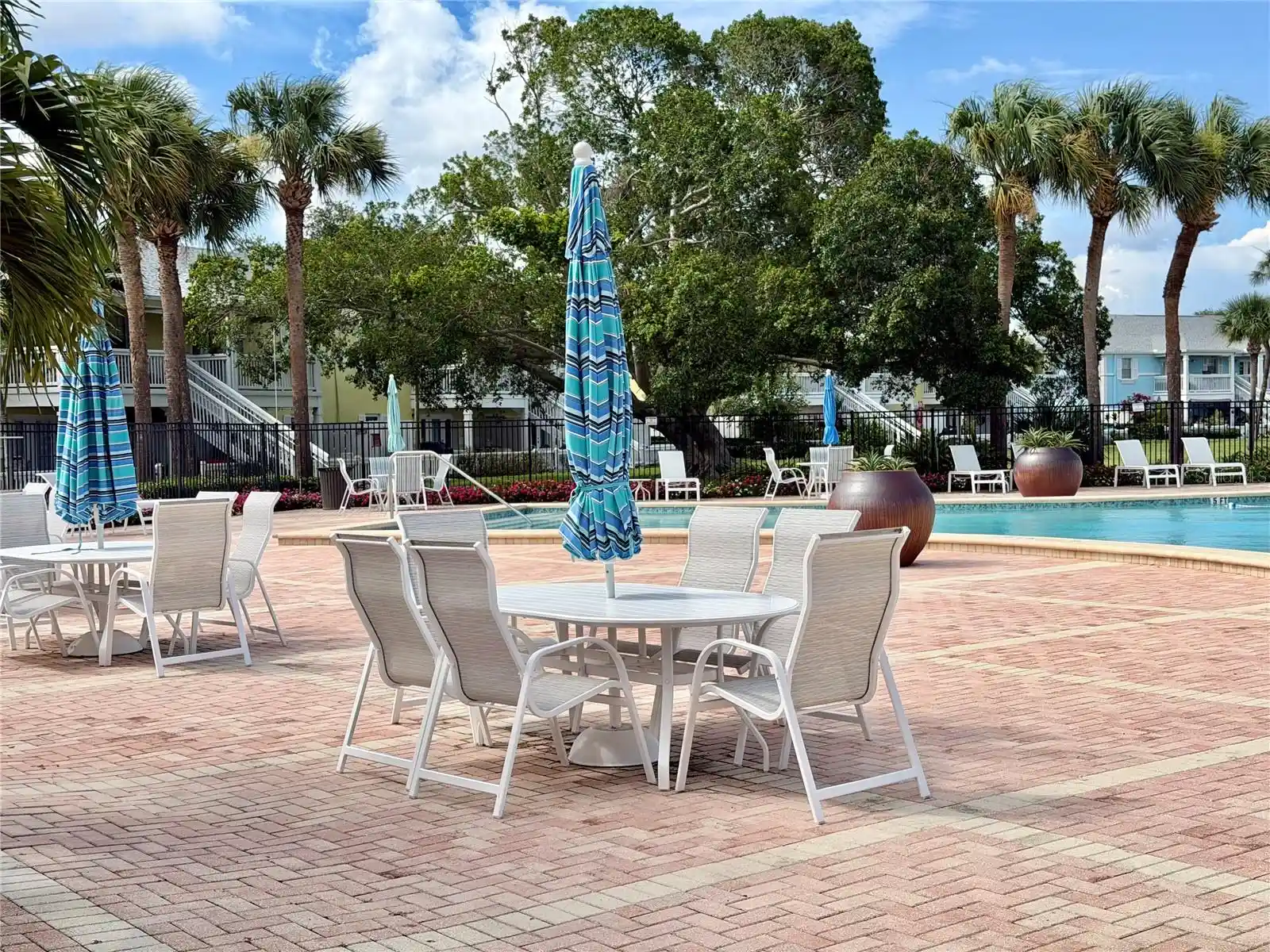 Listing Photo 17 - Condo for sale in 3751 Pompano Dr Se located at 3751 Pompano Dr Se, St. Petersburg, FL 33705 - Unit #3751