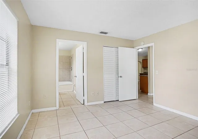 Photo 4 of Single family home for sale at 12 Herring Ct, Kissimmee, FL 34759 | MLS# O6418012 | Listing updated on 2026-10-15