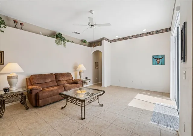 Photo 2 of Single family home for sale at 232 Via Mariel E Dr, Davenport, FL 33896 | MLS# O6418014 | Listing updated on 2026-10-07
