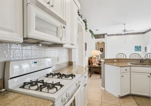 Photo 4 of Single family home for sale at 232 Via Mariel E Dr, Davenport, FL 33896 | MLS# O6418014 | Listing updated on 2026-10-07