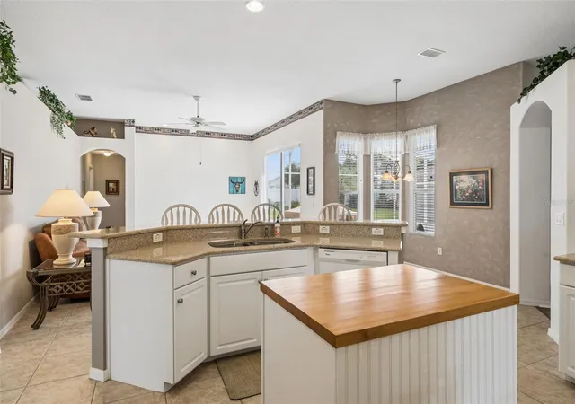 Photo 3 of Single family home for sale at 232 Via Mariel E Dr, Davenport, FL 33896 | MLS# O6418014 | Listing updated on 2026-10-07