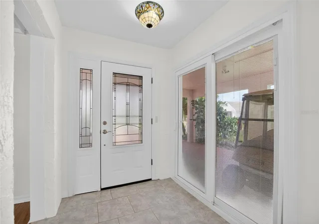 4th image of 213 Glenellen Pl, Sun City Center, FL 33573 | MLS# TB8520658